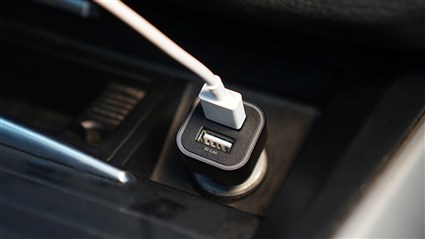 CARG-301-QC CARGADOR USB PARA COCHE CON DOBLE PUERTO Y CARGA RÁPIDA QC3.0 | ELBE - Imagen 2